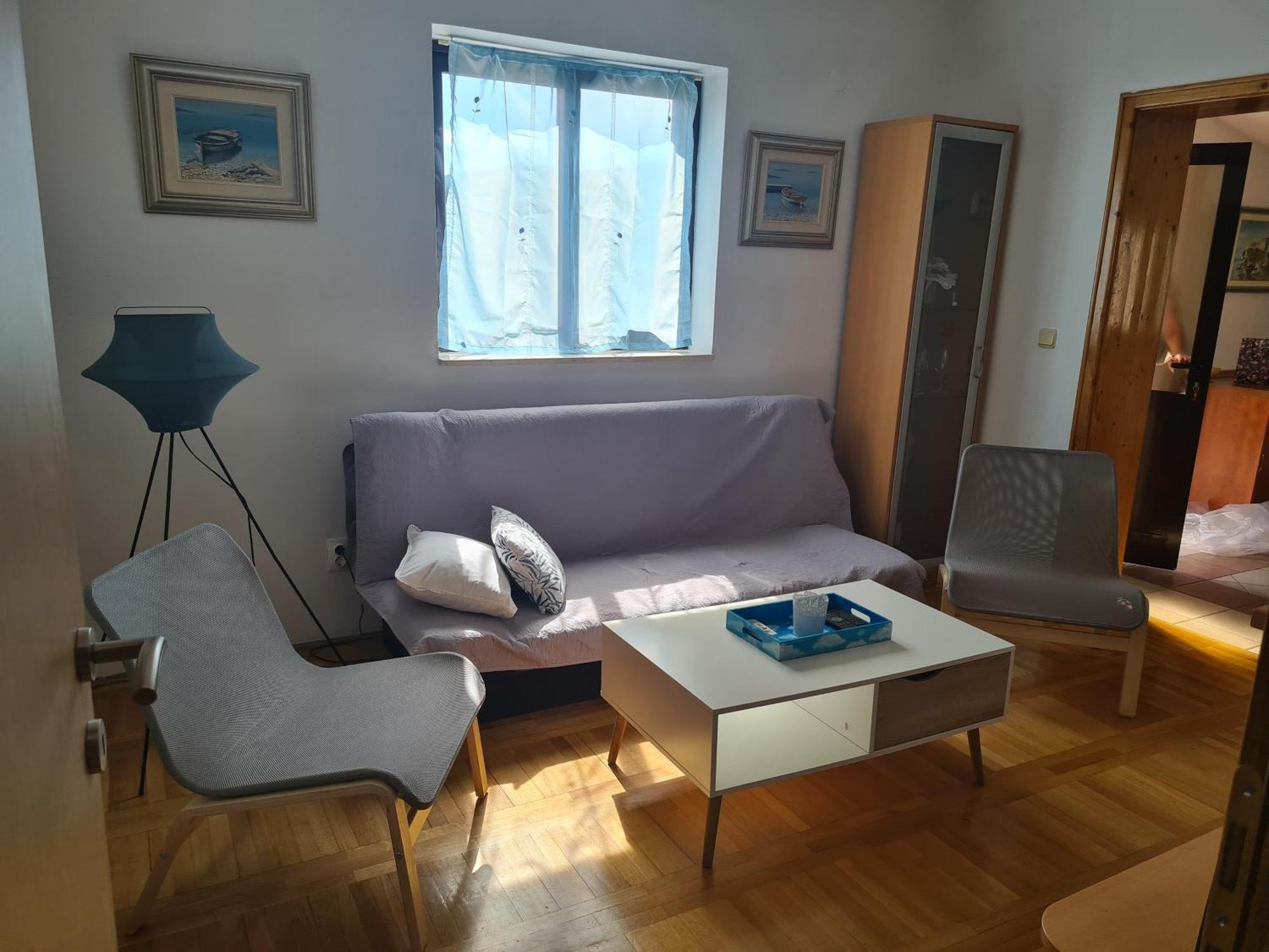 Apartament Bura *